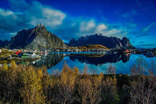Mountains of Reflection